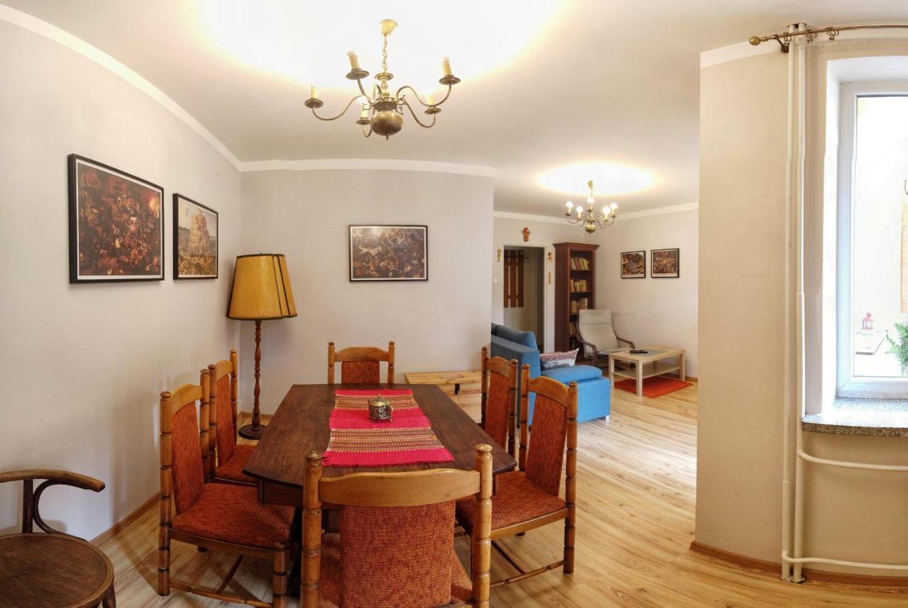 Cozy Apartment In Tarnów Kültér fotó