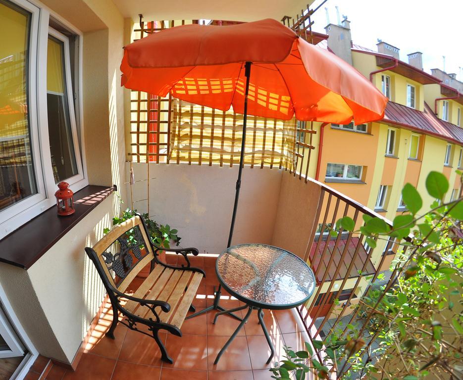 Cozy Apartment In Tarnów Kültér fotó