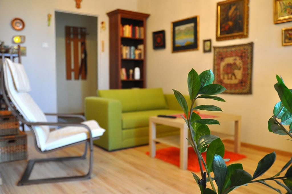 Cozy Apartment In Tarnów Kültér fotó