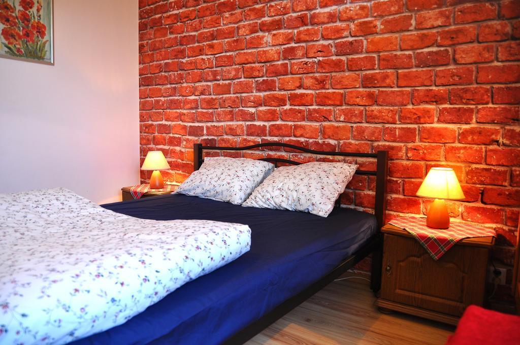 Cozy Apartment In Tarnów Kültér fotó