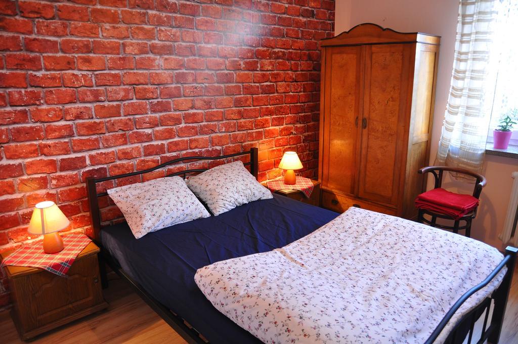 Cozy Apartment In Tarnów Kültér fotó